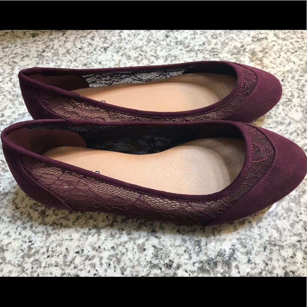 Women’s flats